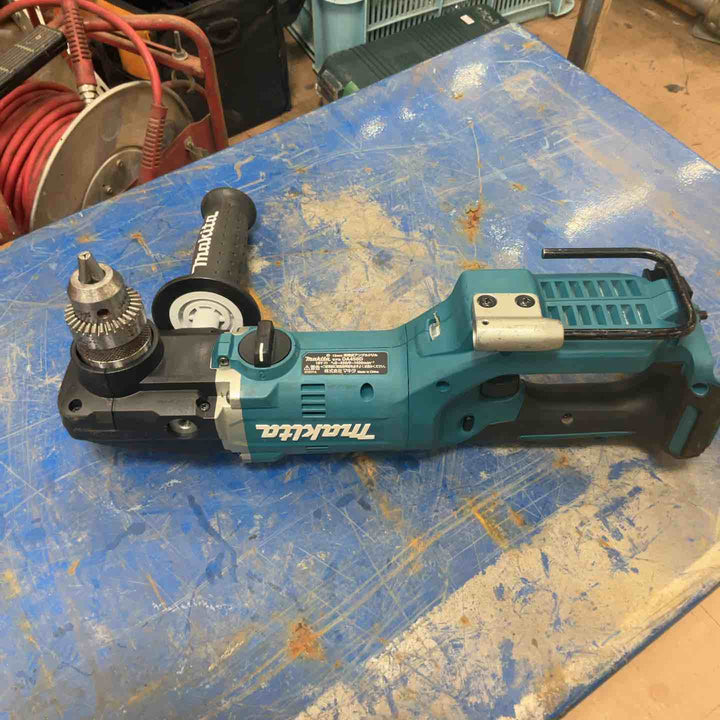 ◇マキタ(Makita) 13mm充電式アングルドリル 18V バッテリ・充電器別売 ケース付 DA450DZK 青【草加店】