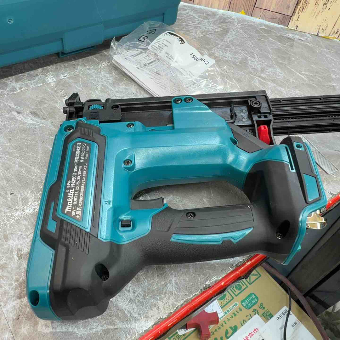 ★マキタ(makita) コードレスフィニッシュネイラ FN350DZK【八潮店】