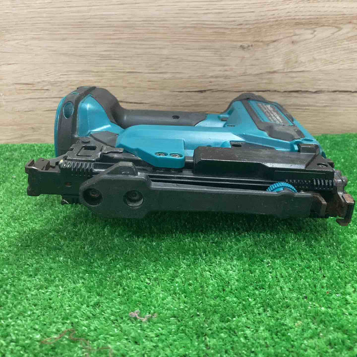 ◇マキタ(makita) コードレスタッカー ST421DZ【町田店】