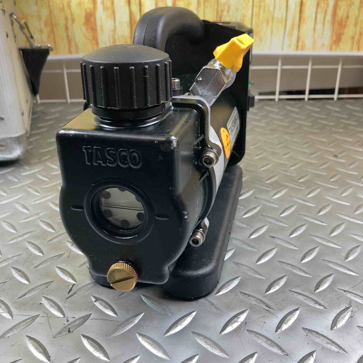 タスコ(TASCO) ウルトラミニ充電式シングルステージ真空ポンプ タスコ(TASCO) ウルトラミニ充電式シングルステージ真空ポンプ