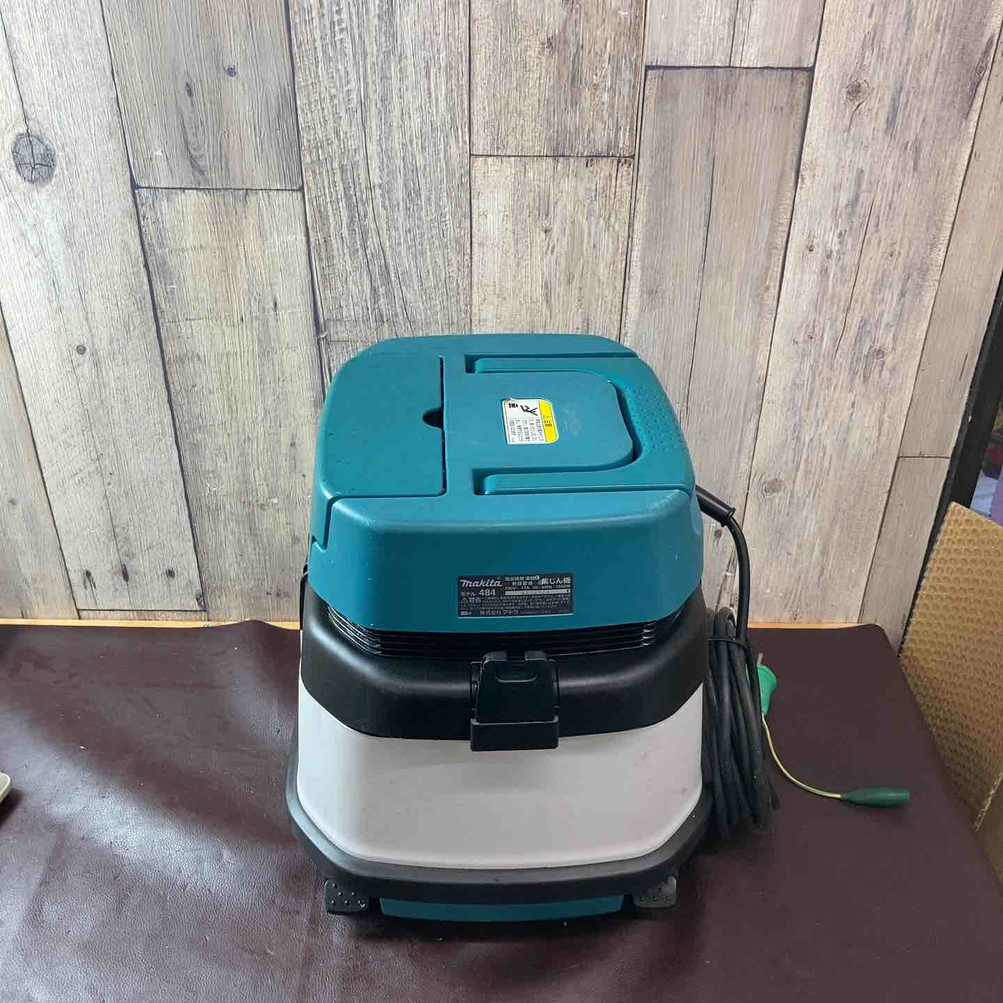 中古品】マキタ(makita) 集じん機 乾式 484(P) 掃除機 100V【東大和店 中古品】マキタ(makita) 集じん機 乾式 484(P) 掃除機 100V【東大和店