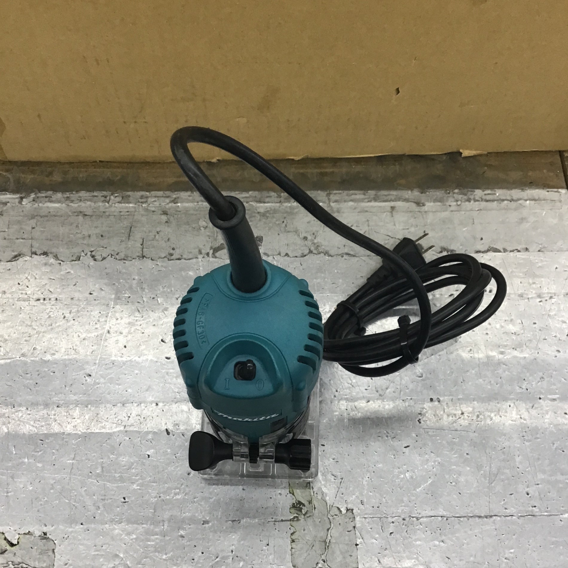 ☆マキタ(makita) 6mmトリマ 3709【所沢店】 – アクトツールオンライン