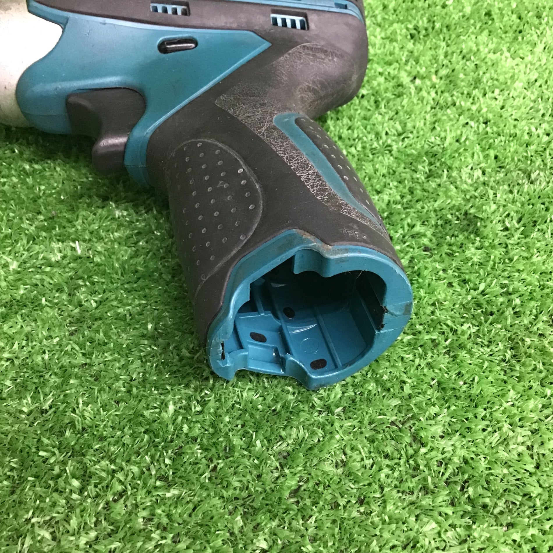 中古品】 マキタ/makita コードレスインパクトドライバー TD090DWX