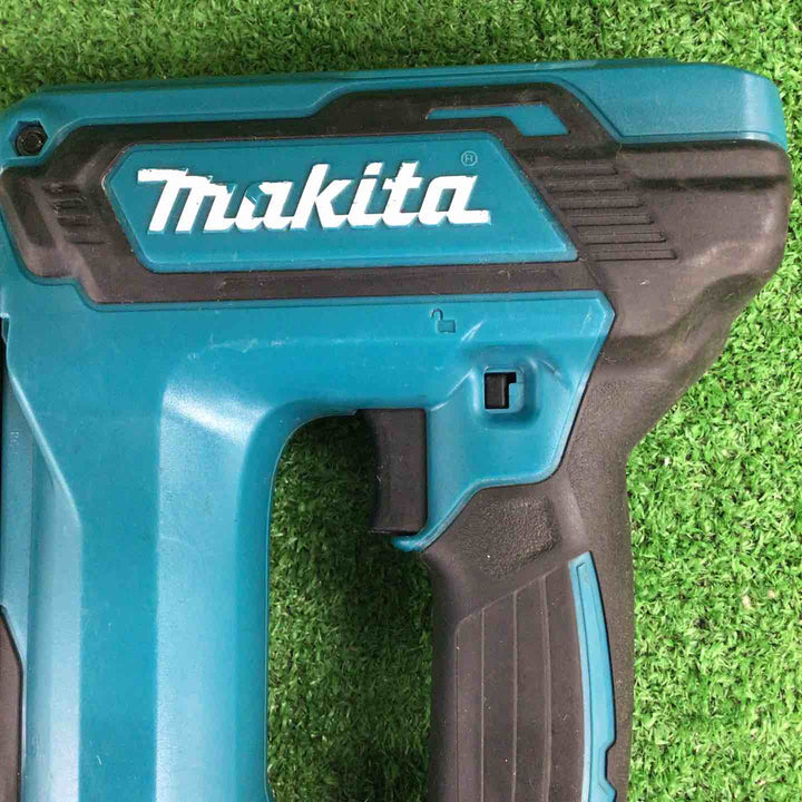 マキタ 充電式35mm面木釘打ち機 FN350DZ【川崎店】