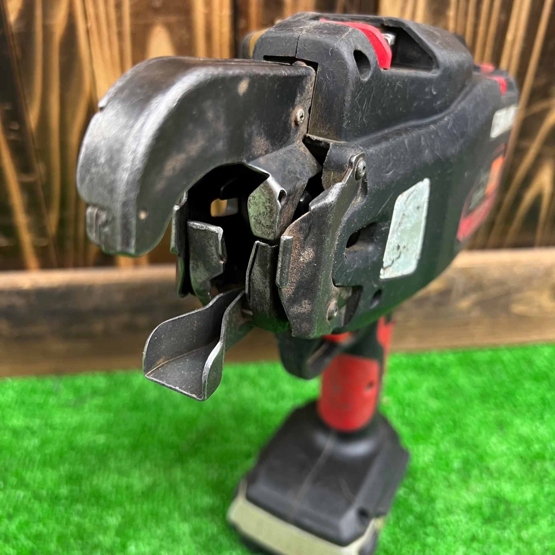 MAX マックス RB-399 鉄筋結束機【野田愛宕店】【店頭取引限定】【中古】管理番号：ITX6MAANH15K RB-399Sシリーズの製品詳細ページ | 鉄筋結束機(ツインタイア