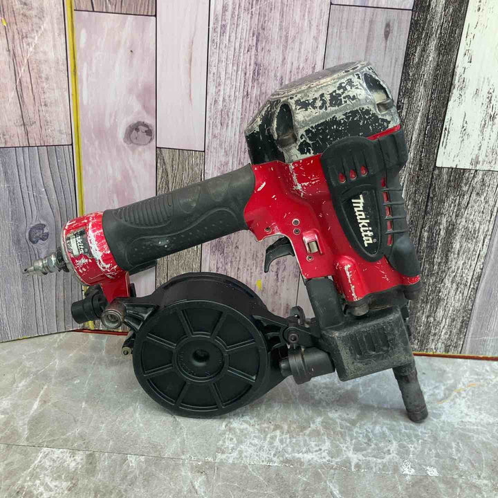 ★マキタ(makita) 高圧エア釘打ち機 AN250HC【八潮店】