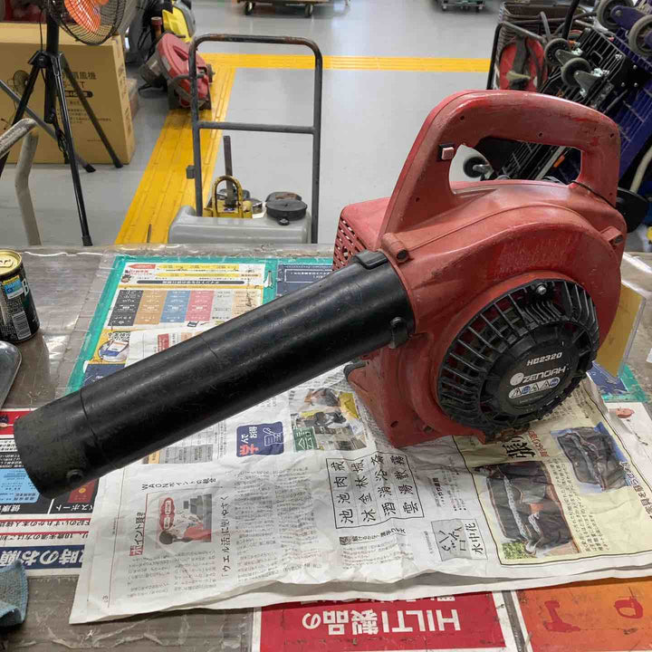 ◇ゼノア(ZENOAH) 手持ち式 ハンディエンジンブロワ HB2320 [22.5cc]【戸田店】