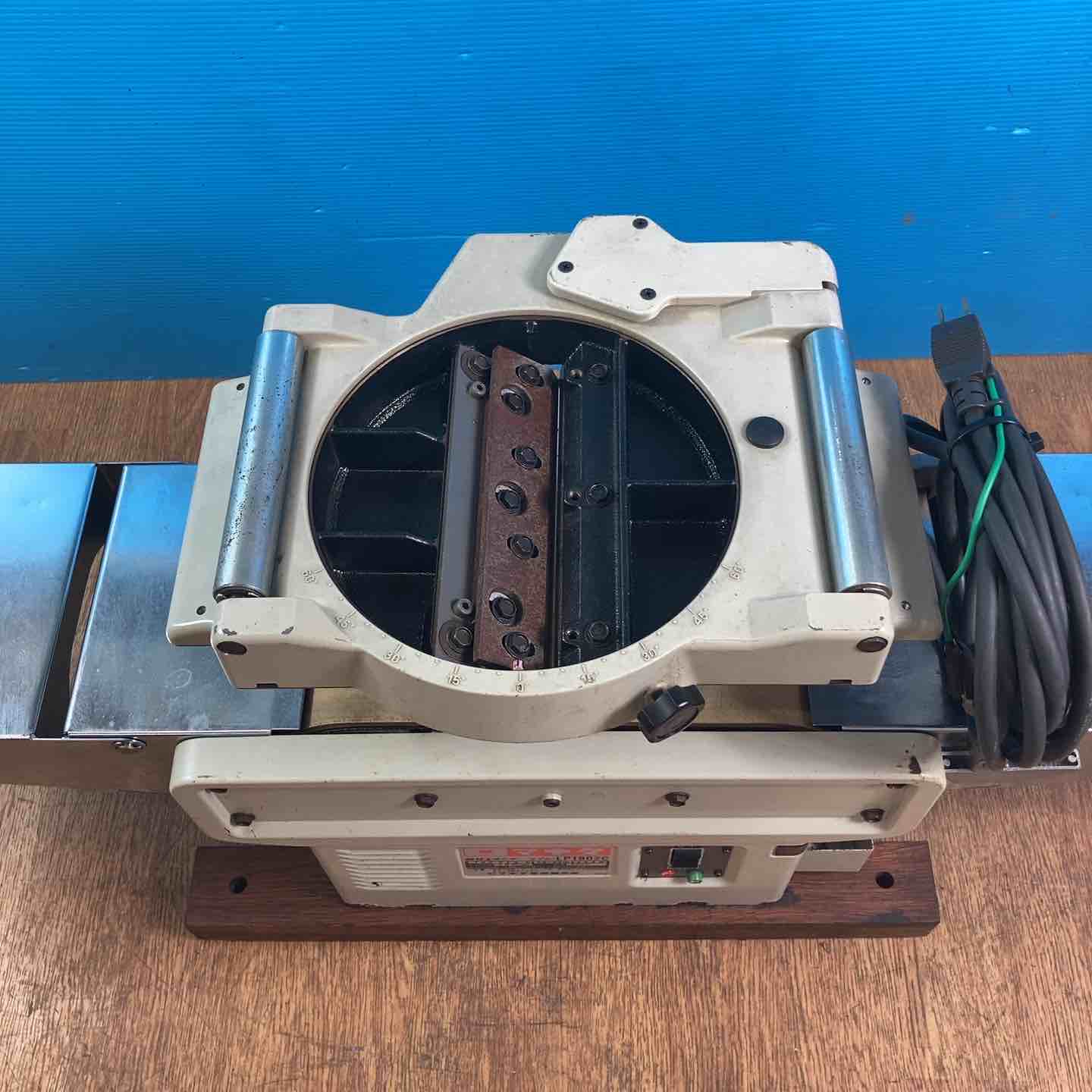 店頭受取り限定】☆マキタ(makita) 超仕上カンナ LP1802C【岩槻店