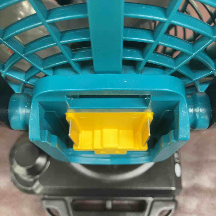 【中古品】 マキタ(makita) コードレスファン CF102DZ(本体のみ) 【東大和店】