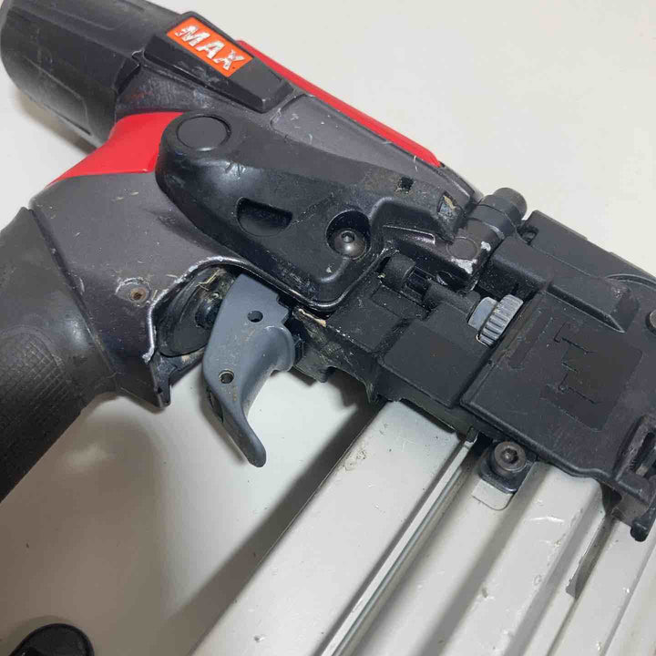 ★マックス(MAX) 高圧フィニッシュネイラ HA-55SF2(D)　本体のみ【戸田店】
