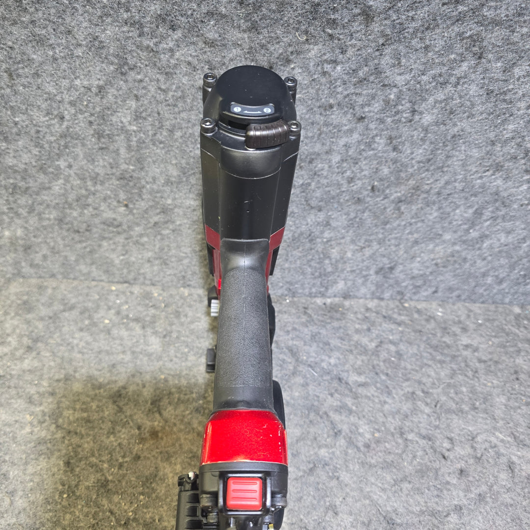 【中古品】マキタ(makita) 高圧エアネジ打ち機 AR411HR【桶川店】
