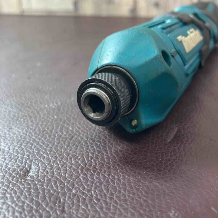 【中古品】 マキタ(makita) コードレスペンインパクトドライバー TD022DZ 【東大和店】