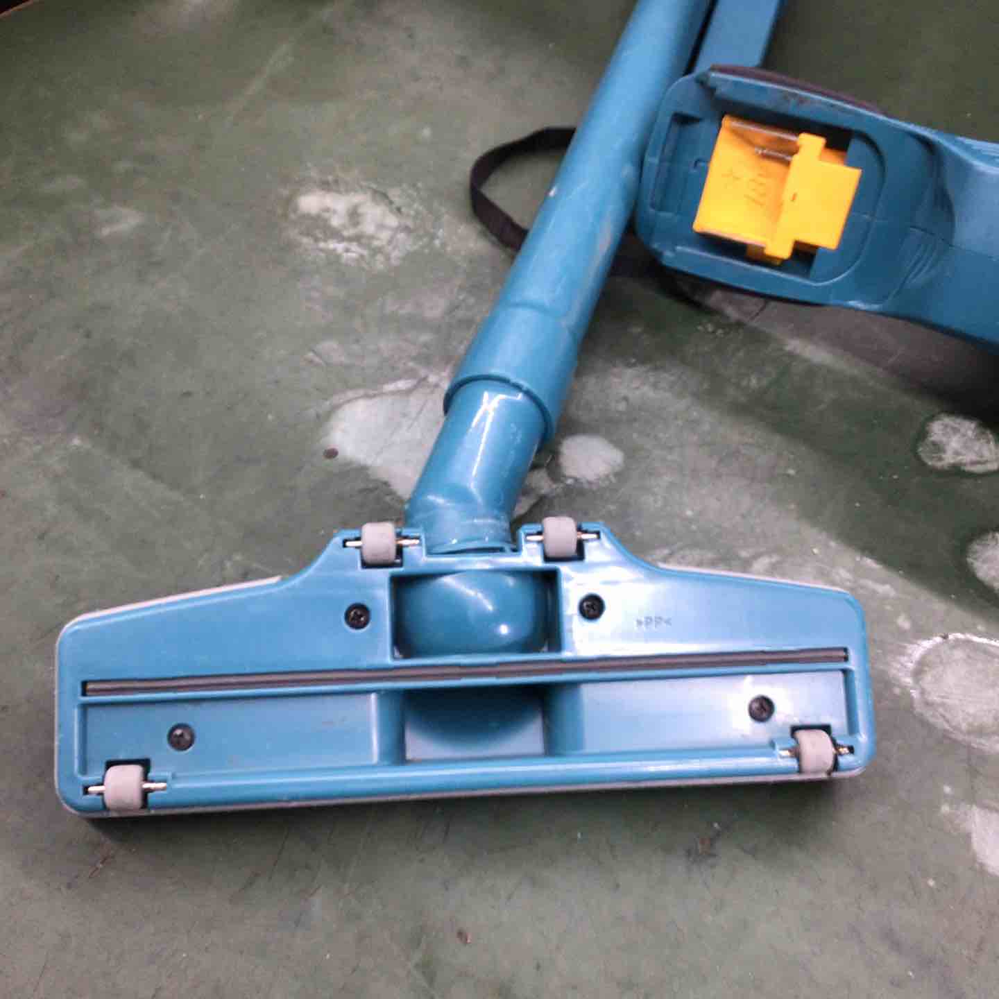 ☆マキタ(makita) コードレスクリーナ CL181FDZ【戸田店】 – アクト