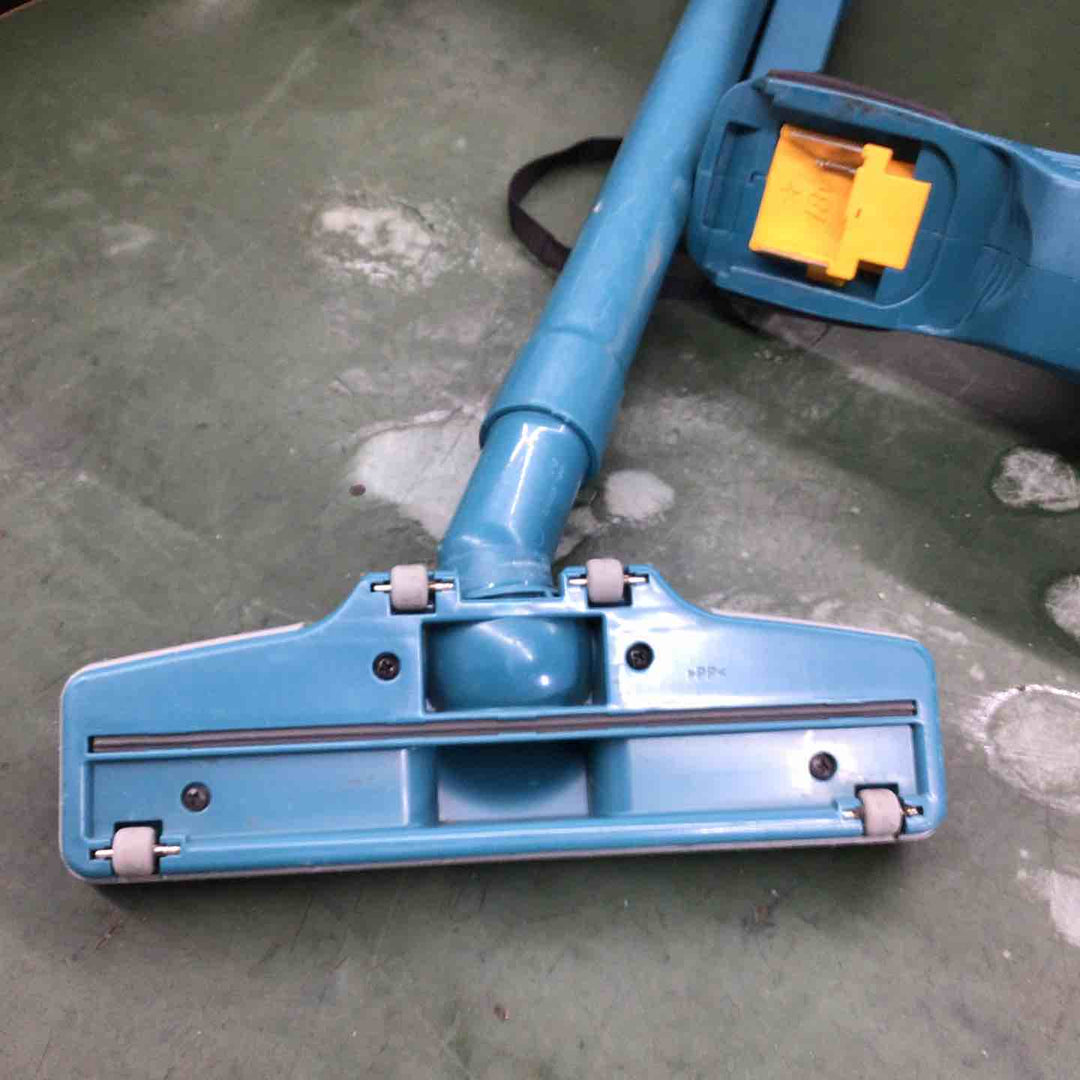 ☆マキタ(makita) コードレスクリーナ CL181FDZ【戸田店】