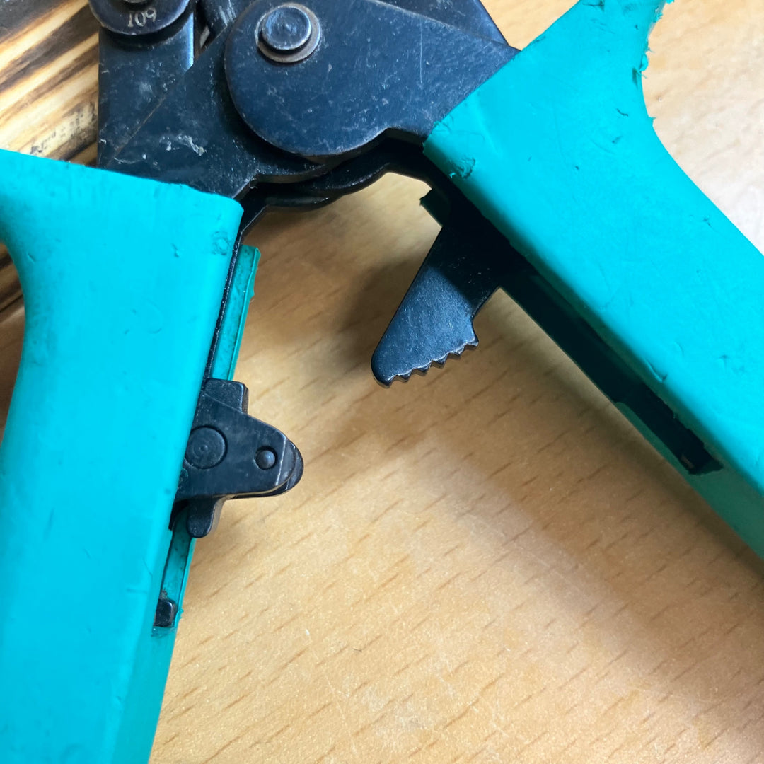 PANDUIT パンドゥイット モジュラープラグ圧着工具 MPT-8A【越谷店】