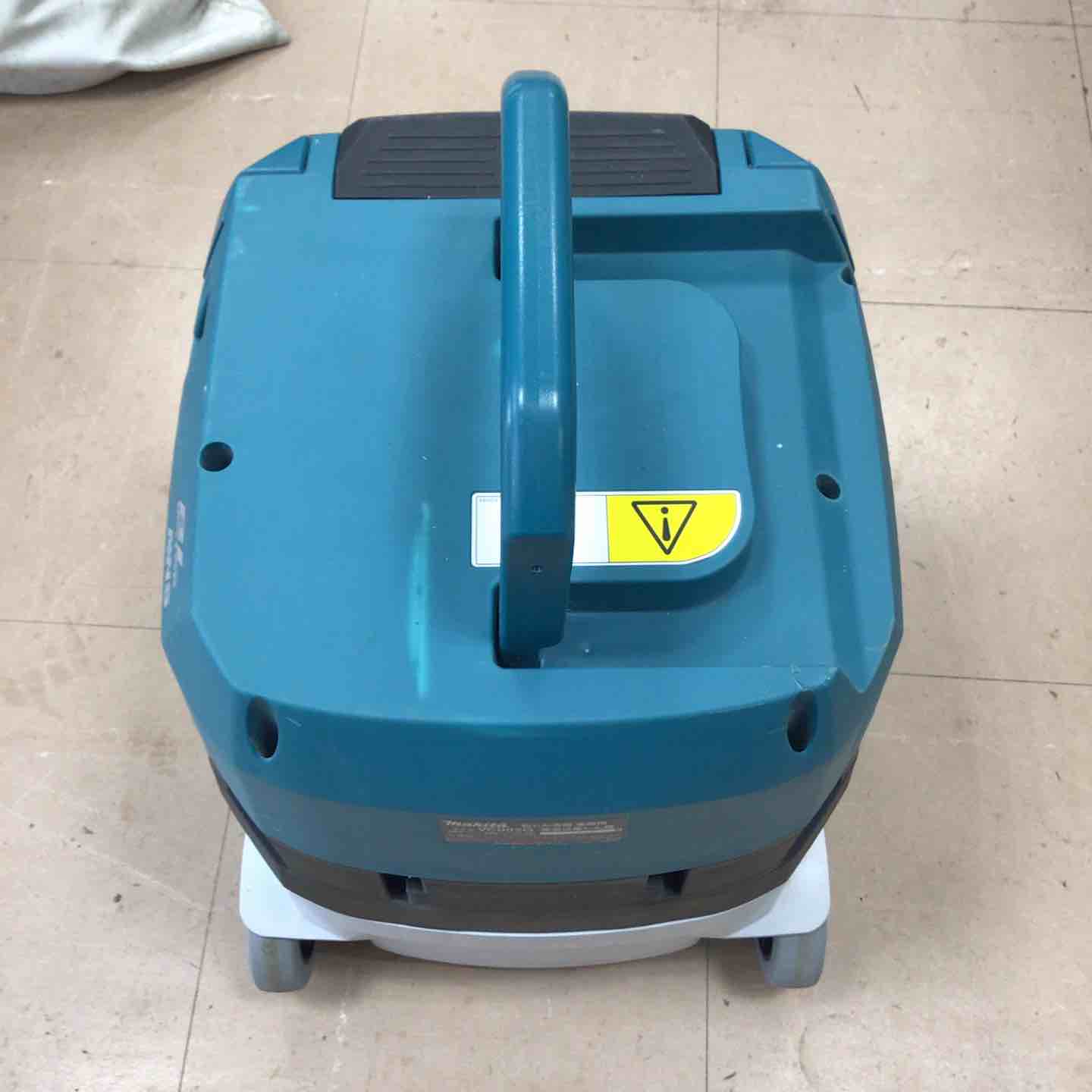 中古】マキタ(makita) コードレス集じん機 VC002GZ【草加店】 – アクト