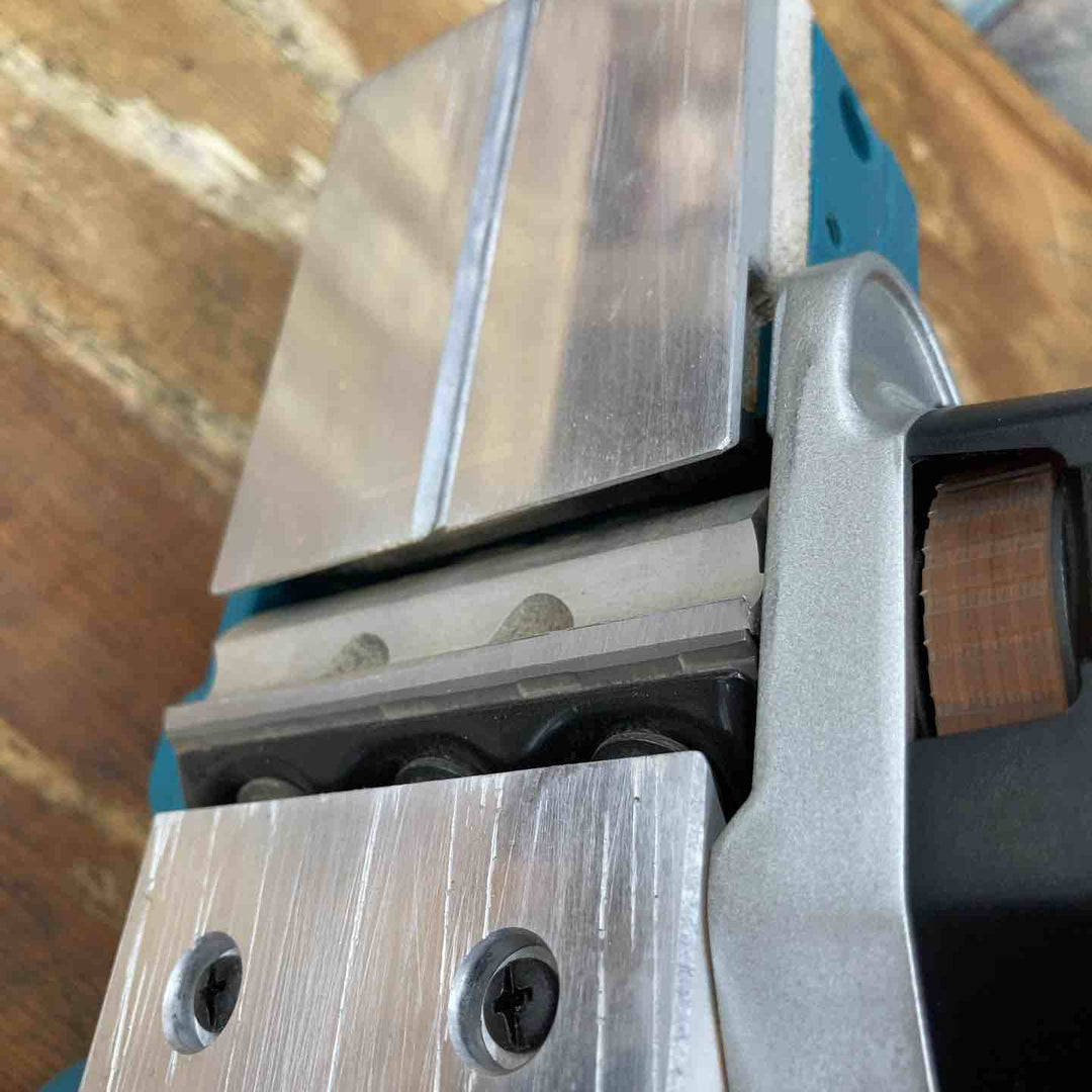 【中古品】☆マキタ(makita) 電気カンナ KP0800ASP 替刃式 82mm【柏店】