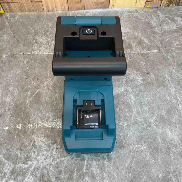 ★マキタ(makita) コードレスマグネットライト ML819(本体のみ)【八潮店】