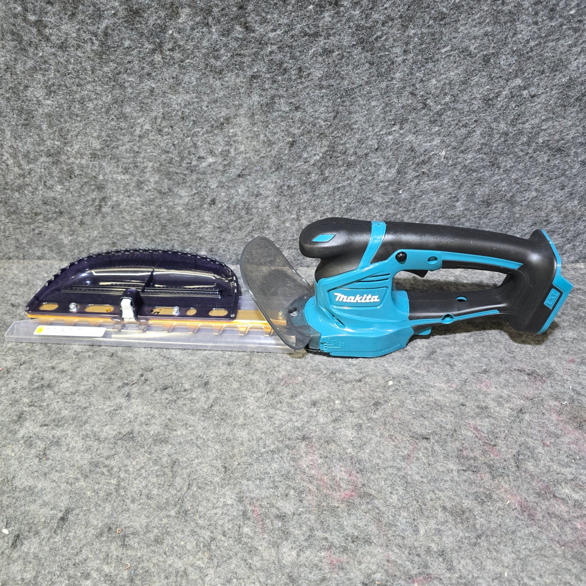 未使用品】マキタ(makita) コードレスミニ生垣バリカン 未使用品】マキタ(makita) コードレスミニ生垣バリカン