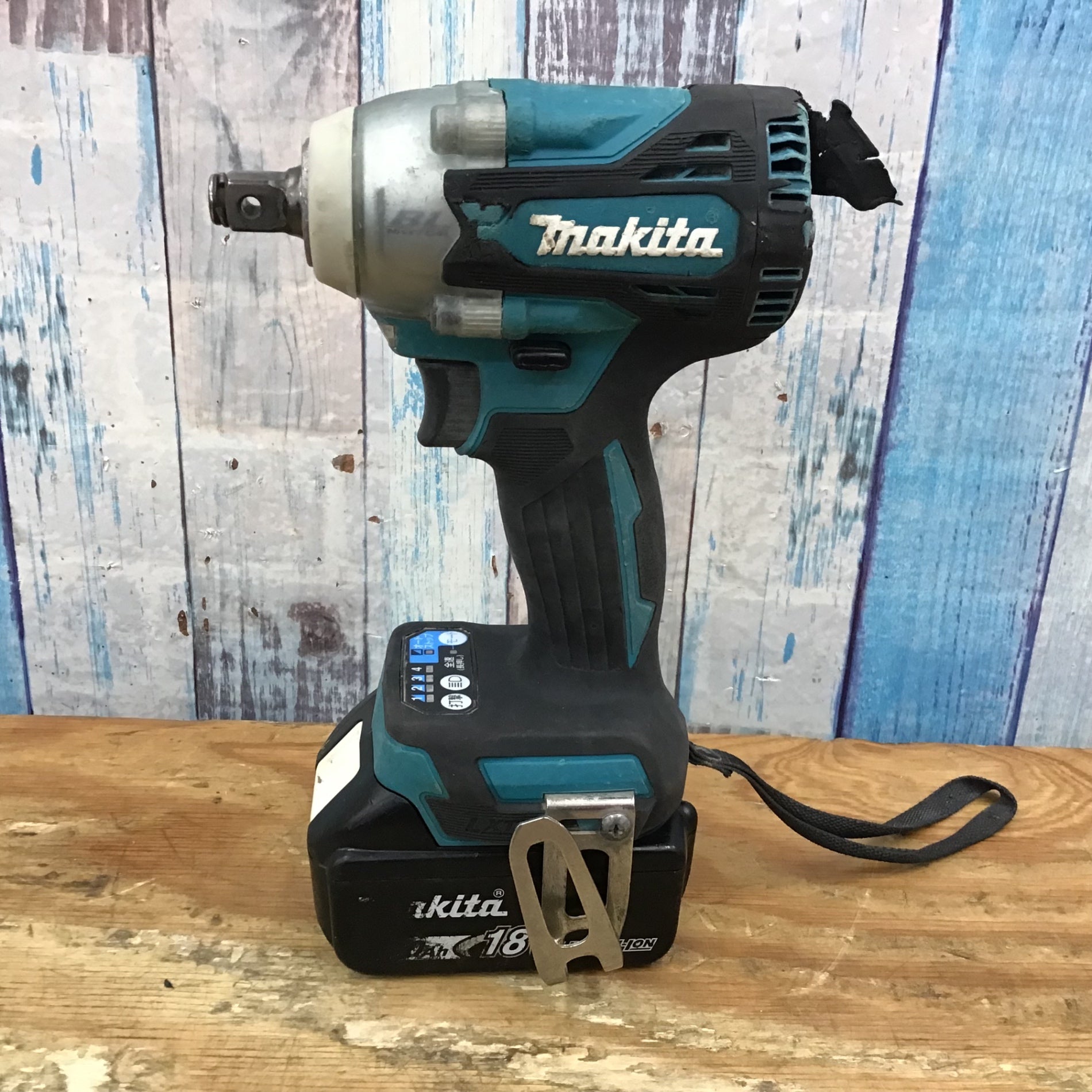 ☆マキタ(makita) コードレスインパクトレンチ TW300DRGX【柏店