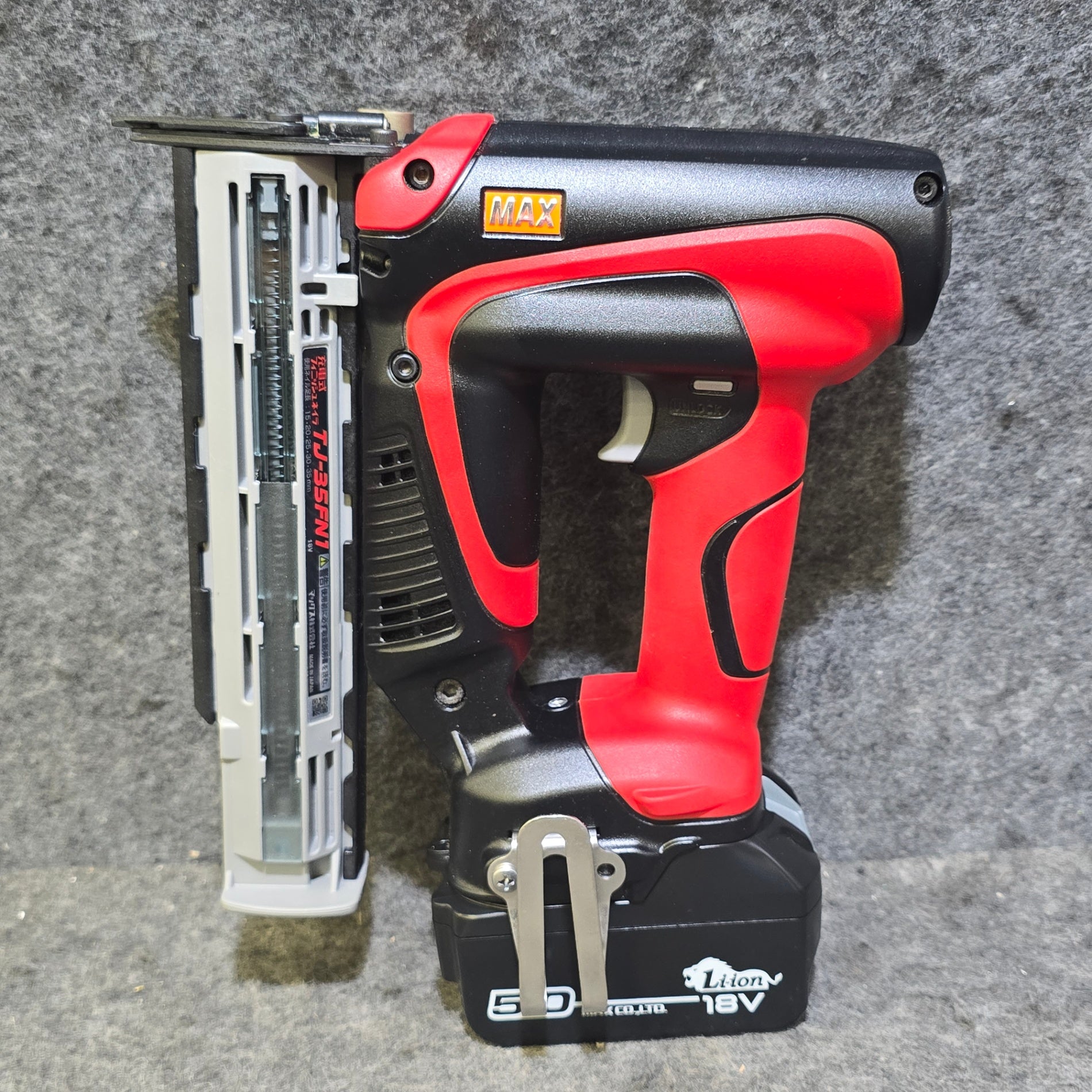 マックス(MAX) TJ-35FN1-BC/50A コードレスフィニッシュネイラ【船橋馬込店】【店頭取引限定】【中古】管理番号：ITEBA0D6QMK6 美品】マックス(MAX) コードレスフィニッシュネイラ TJ-35FN1-BC/50A