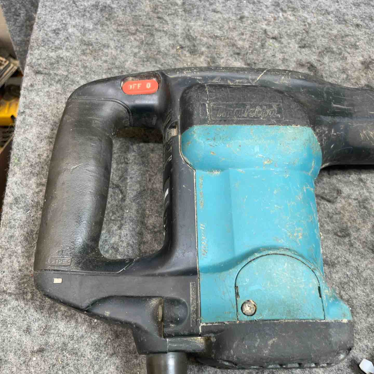 マキタ(makita) 電子ハンマ HM0860C【桶川店】 マキタ(makita) 電子ハンマ HM0860C【桶川店】 – アクトツール