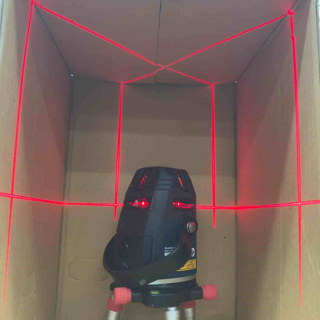 ◇ボッシュ(BOSCH) 電子整準方式 ・レーザー墨出し器 GLL8-40ELR【富山店】◇SC