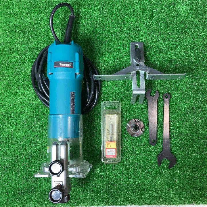 ☆マキタ(makita) トリマ 3707F【岩槻店】