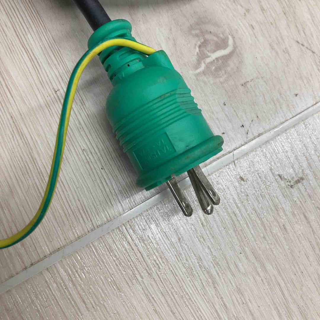★マキタ(makita) 集じん機 乾湿両用 VC0820【川越店】