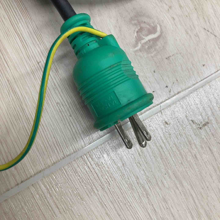 ★マキタ(makita) 集じん機 乾湿両用 VC0820【川越店】