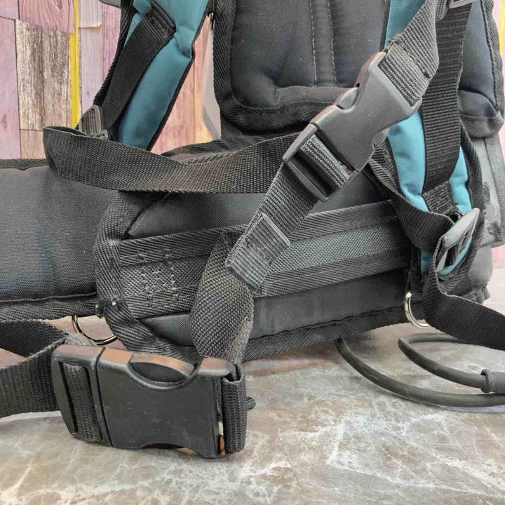 ★マキタ(makita) コードレス背負集じん機 VC265DZ(本体のみ)【八潮店】