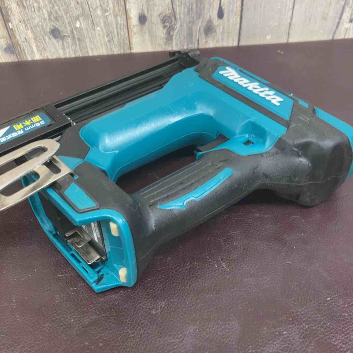 【中古品】マキタ(makita) コードレスフィニッシュネイラ FN350DRG【東大和店】