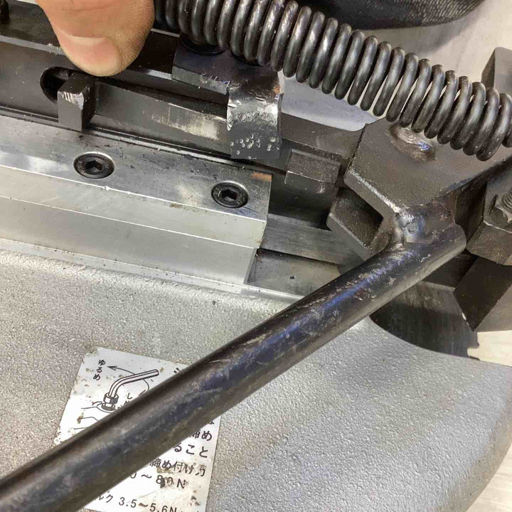 ダイア 鉄筋カッター SDC-51Eダイア 鉄筋カッター SDC-51E HiKOKI D32～51 電動式 鉄筋直角 平滑 高速 【越谷店】