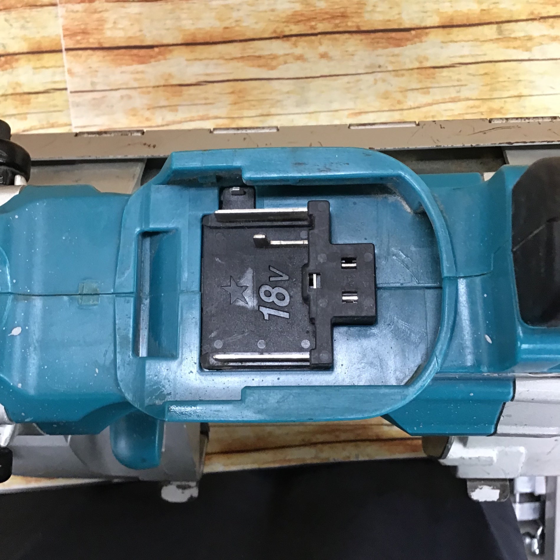 マキタ(makita) コードレスバンドソー PB180DZ【川崎店】 – アクト