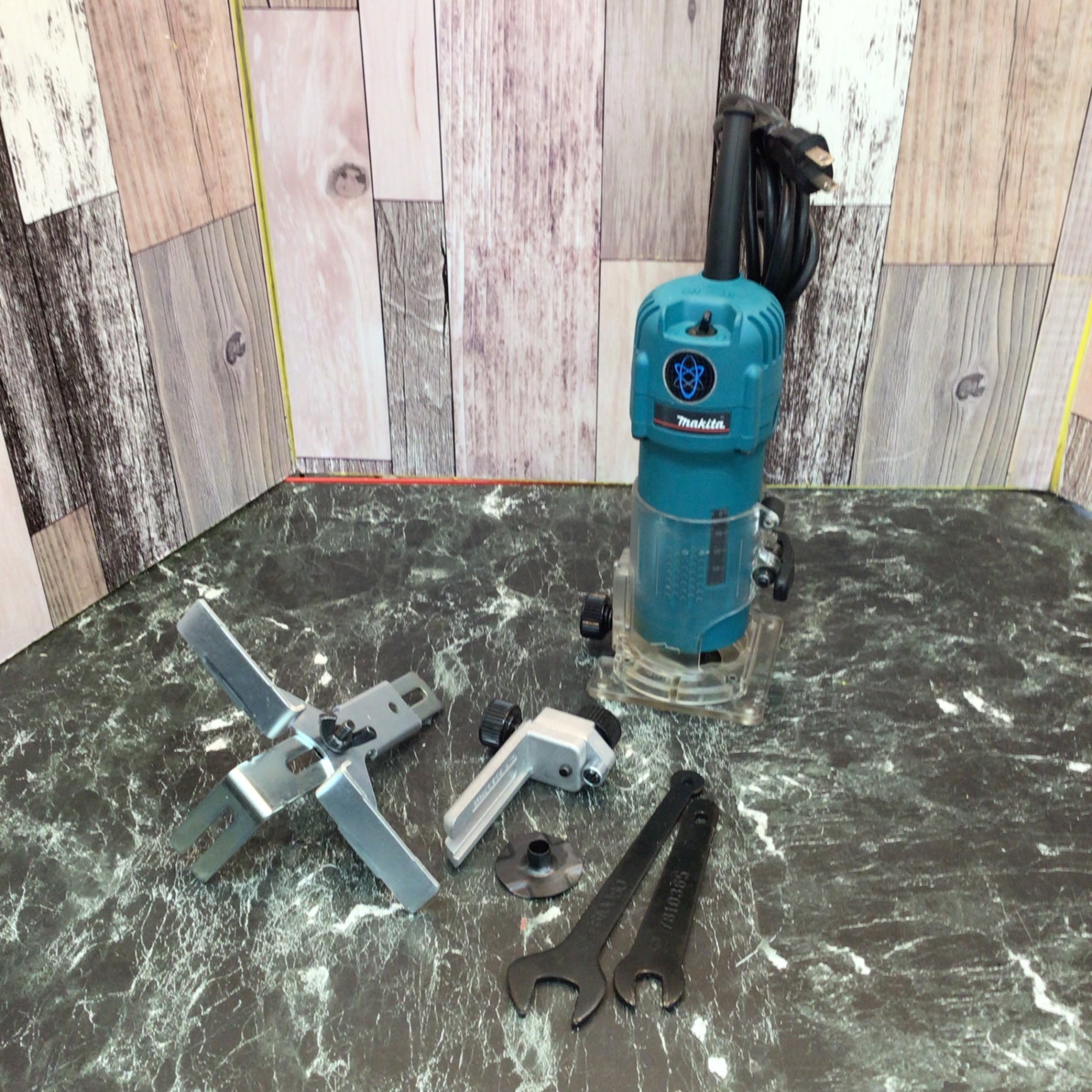 ☆マキタ(makita) 電子トリマ 3707FC【八潮店】 – アクトツール