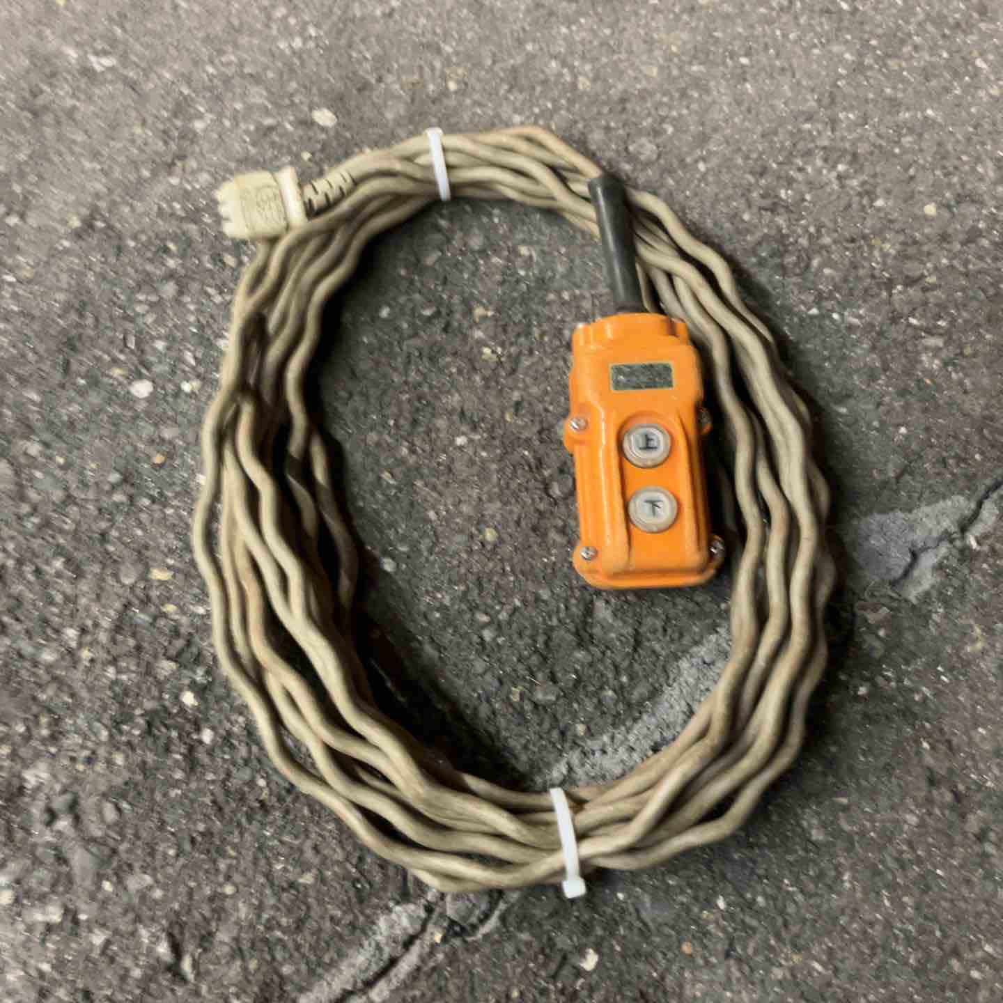 中古品】 トーヨーコーケン/TKK 電動ウインチ・BH-740 【桶川店 中古品】 トーヨーコーケン/TKK 電動ウインチ・BH-740 【桶川店
