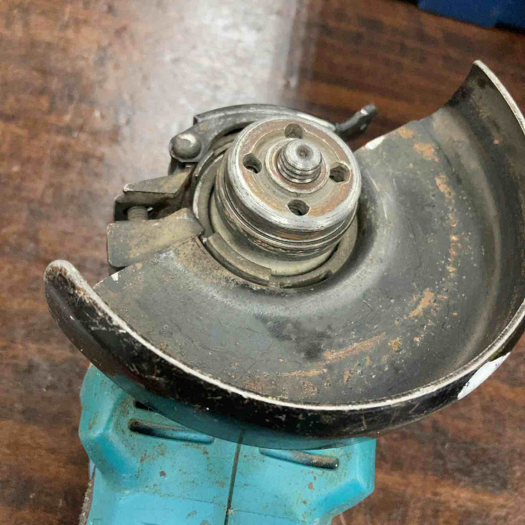 ☆マキタ(makita) 100mmコードレスディスクグラインダ GA404DZN (GA404DN)【川崎店】
