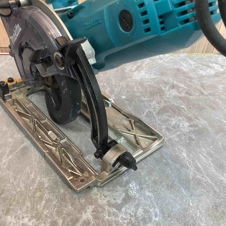 【中古品】★マキタ(makita) 防じん丸のこ KS5200FX【八潮店】