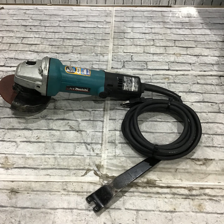 ○マキタ(makita) 100mmディスクグラインダ ボディ角度15°  9533BH【川口店】