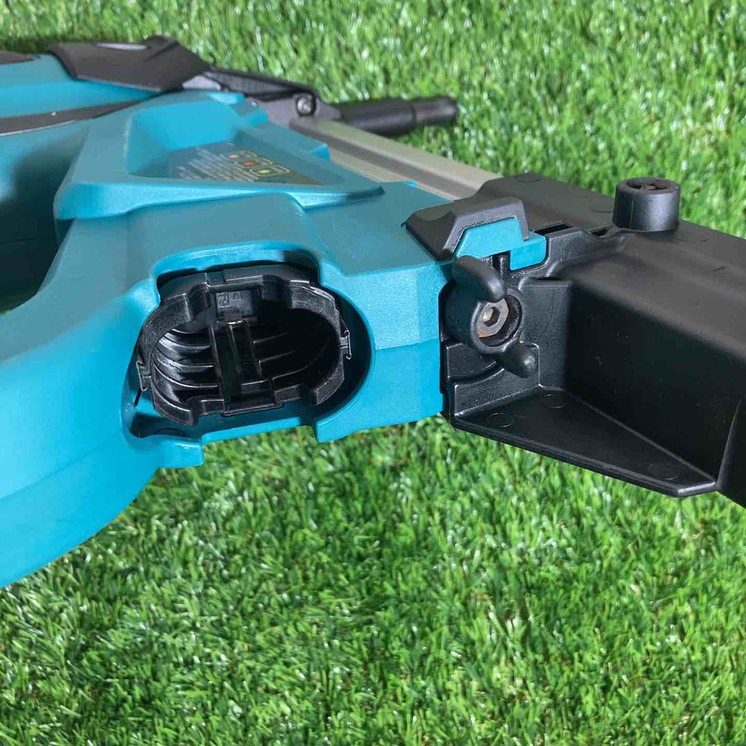 ★マキタ(makita) コードレスコンクリート用ガスピン打ち機 GN420C　バッテリー充電器、ガス、弾付属【戸田店】