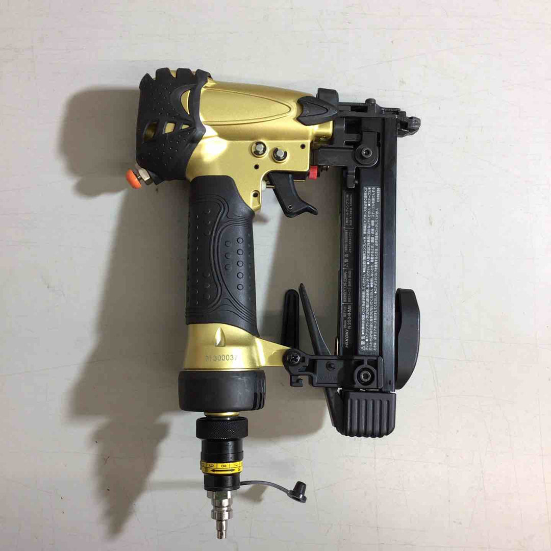 ★ハイコーキ(HIKOKI ※旧:日立工機) 高圧エアタッカ N2504HMB【戸田店】