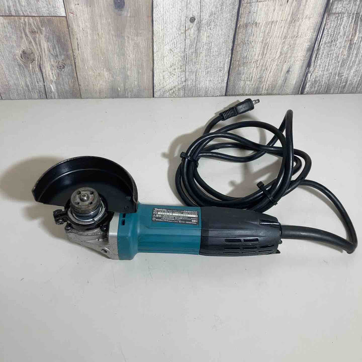 ☆マキタ(makita) 100mmディスクグラインダー GA4031【戸田店】