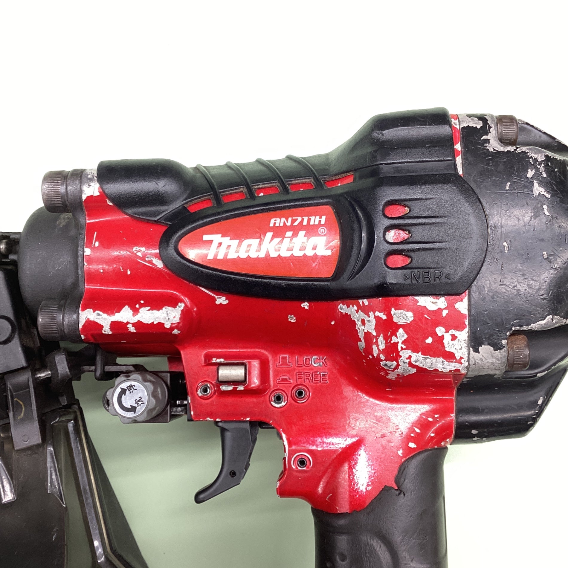 ☆マキタ(makita) 高圧エア釘打ち機 AN711H【越谷店】 – アクト
