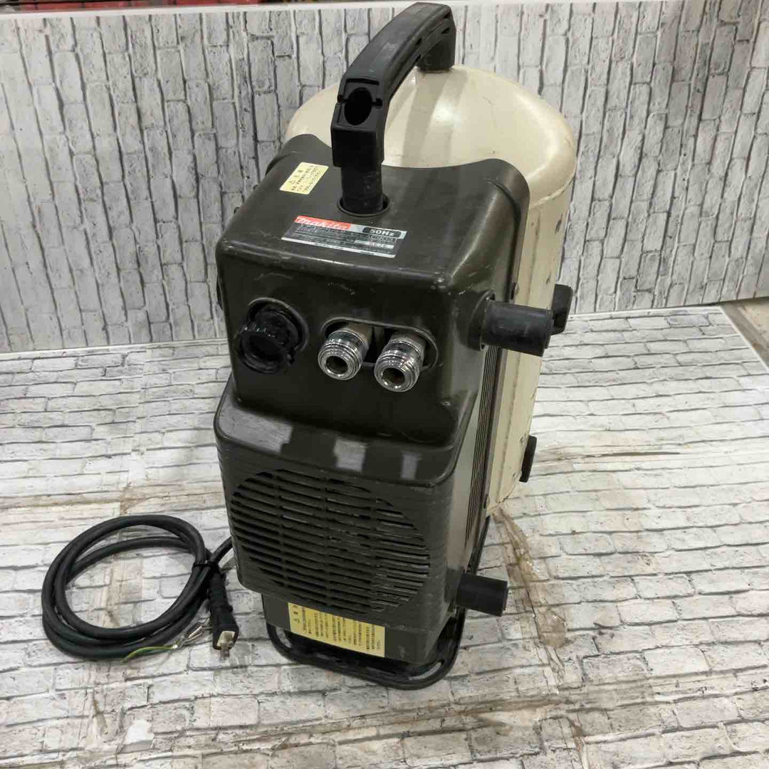 【現状品】マキタ 常圧コンプレッサー AC9031 保証なし【川口店】