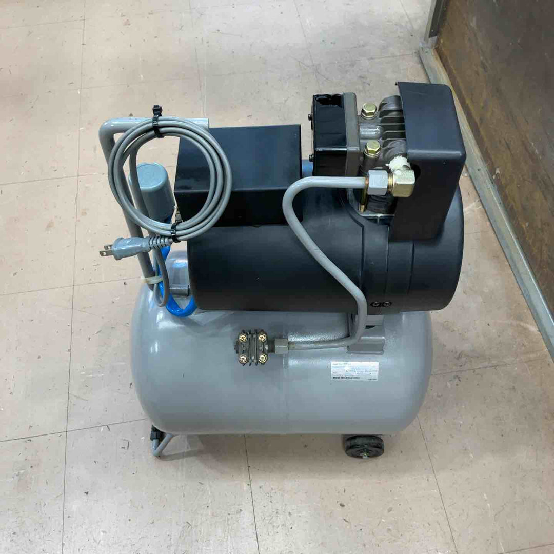 【店頭受取り限定】岩田/IWATA エアーコンプレッサー OFP-04B【草加店】