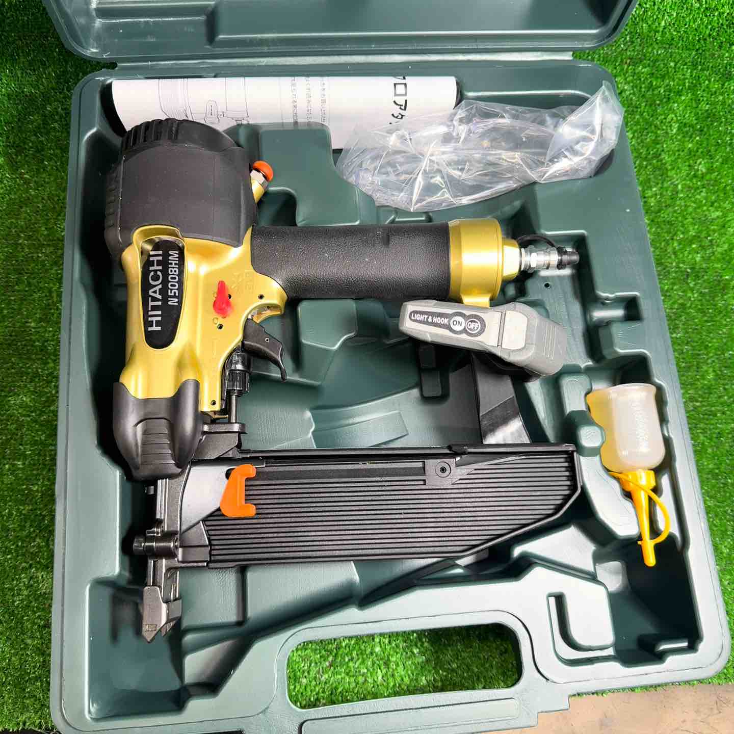 未使用品】 ハイコーキ (HIKOKI ※旧:日立工機) 高圧フロア用タッカ