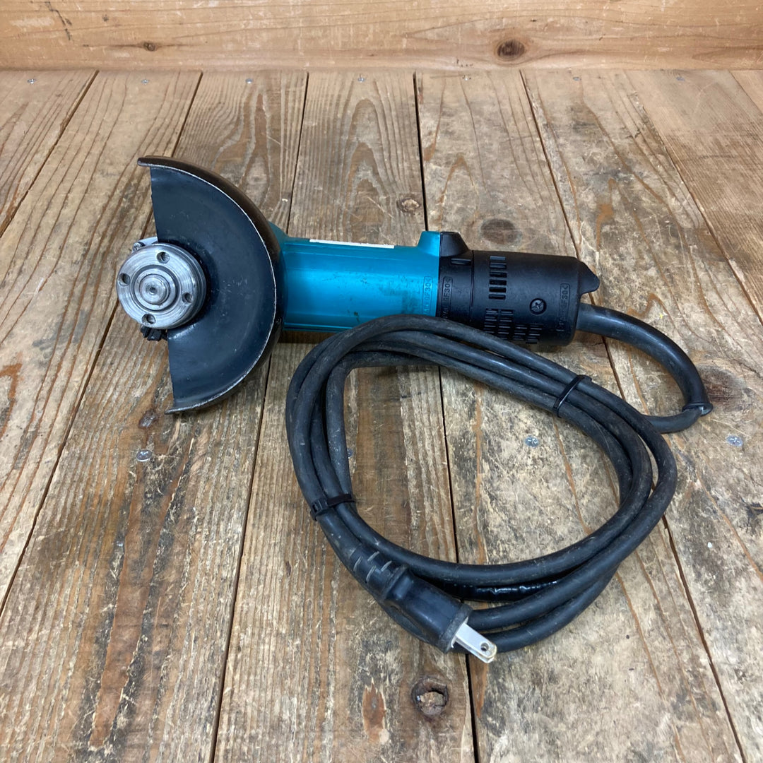 ☆マキタ(makita) 125mm ディスクグラインダ 9535B【所沢店】