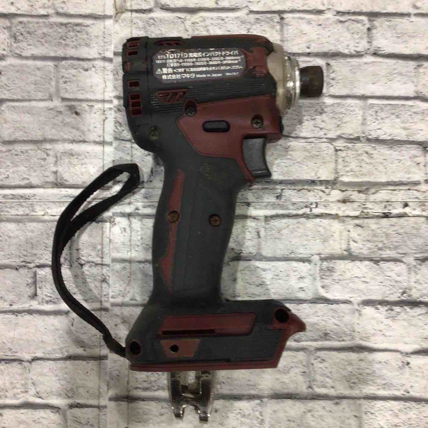 ☆マキタ(makita) コードレスインパクトドライバー TD171DGXAR【川口店