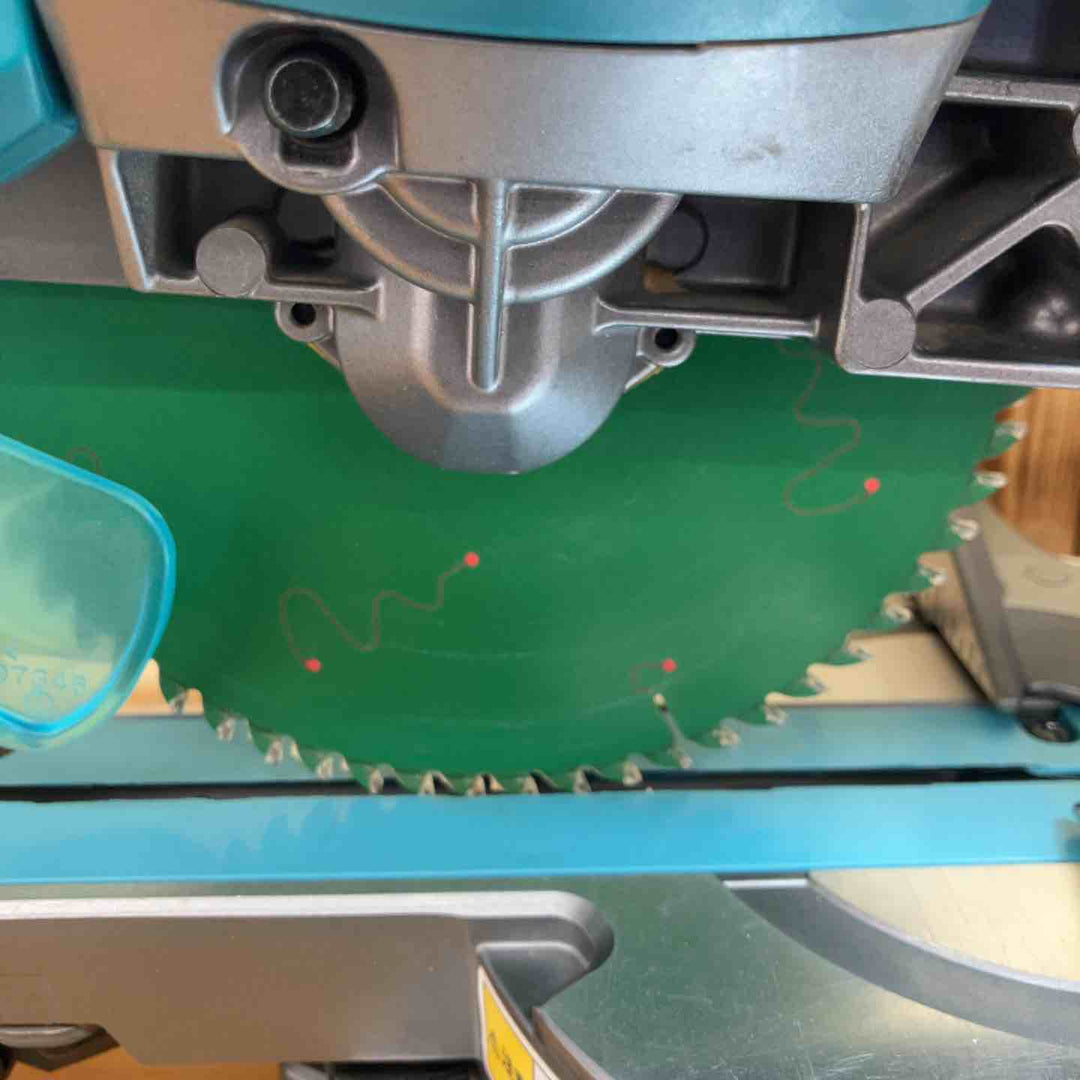 ★マキタ(makita) コードレススライドマルノコ LS001GZ【越谷店】