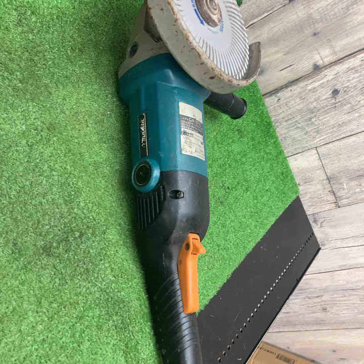マキタ(makita) 180mm電子ディスクグラインダ GA7011C 回転数(min-1)[回転/分]	6,000【川越店】